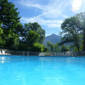 camping-hotel-de-plein-air-les-cariamas.fr-provencehotel.com/